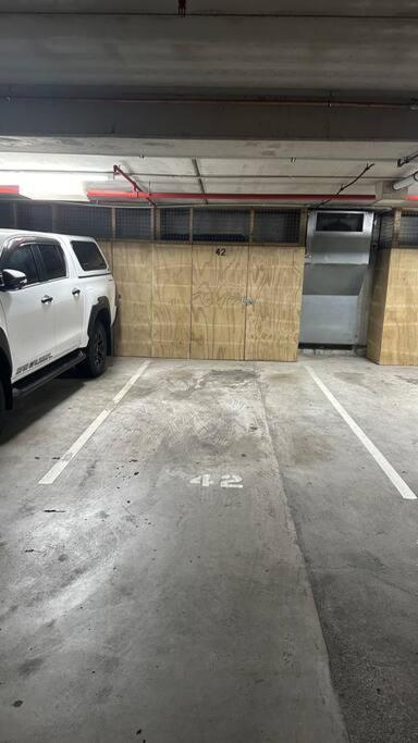 Immaculate 3 Bd 2 Bth Apartment -Free Carpark & Pool Auckland Ngoại thất bức ảnh