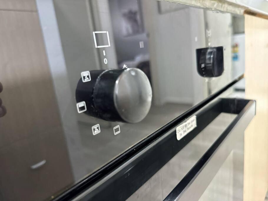 Immaculate 3 Bd 2 Bth Apartment -Free Carpark & Pool Auckland Ngoại thất bức ảnh
