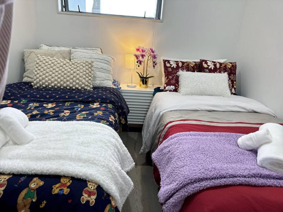 Immaculate 3 Bd 2 Bth Apartment -Free Carpark & Pool Auckland Ngoại thất bức ảnh