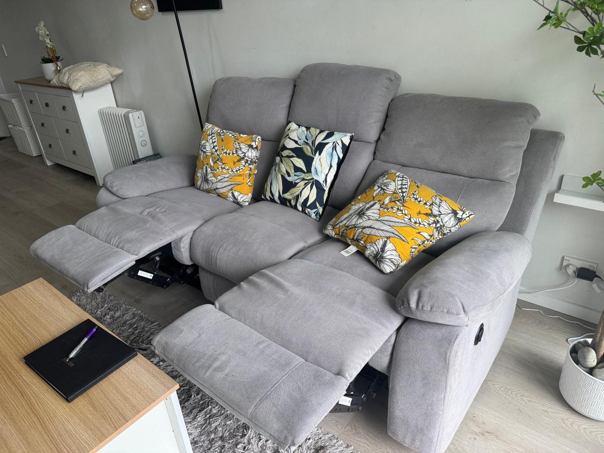 Immaculate 3 Bd 2 Bth Apartment -Free Carpark & Pool Auckland Ngoại thất bức ảnh
