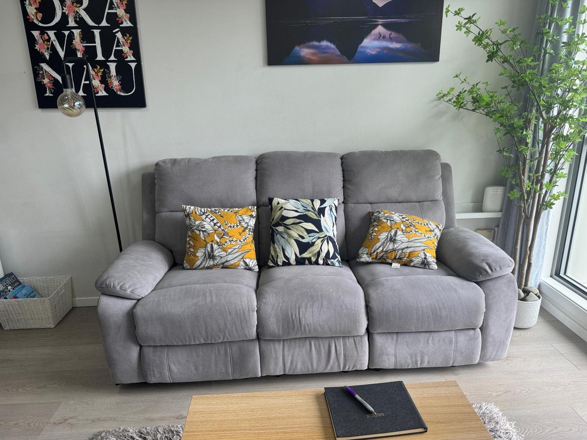 Immaculate 3 Bd 2 Bth Apartment -Free Carpark & Pool Auckland Ngoại thất bức ảnh